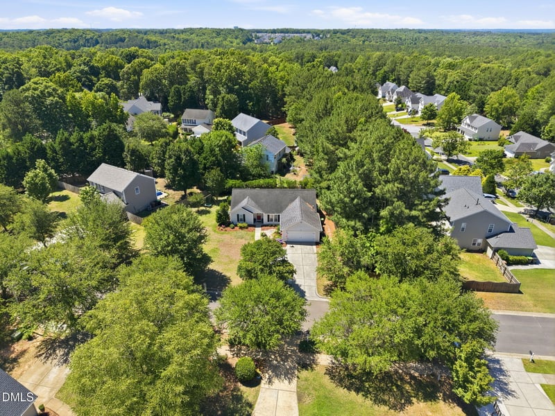 405 Onondaga Ct, Holly Springs, NC 27540