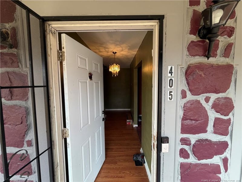 405 Quail Ct, Fayetteville, NC 28303