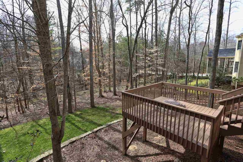 405 Rock Garden Rd, Chapel Hill, NC 27516