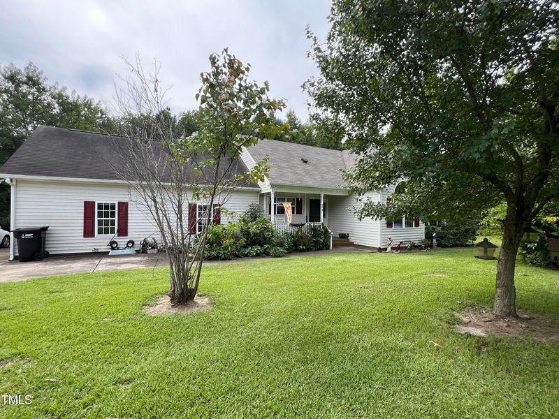 405 Rockvale Ct, Benson, NC 27504