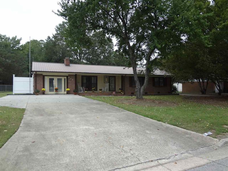 405 Sexton Ave, Zebulon, NC 27597