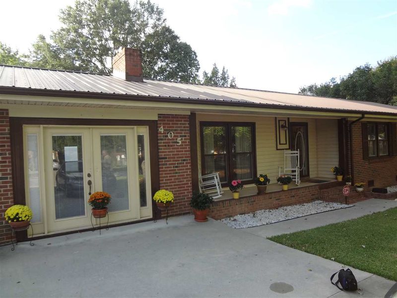 405 Sexton Ave, Zebulon, NC 27597