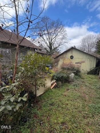 405 Sharpe St, Selma, NC 27576