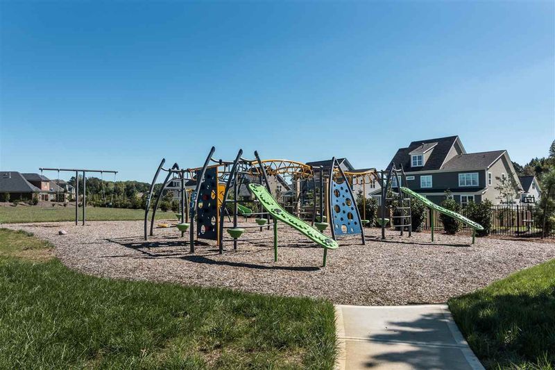 405 Skybluff Cir, Fuquay Varina, NC 27526