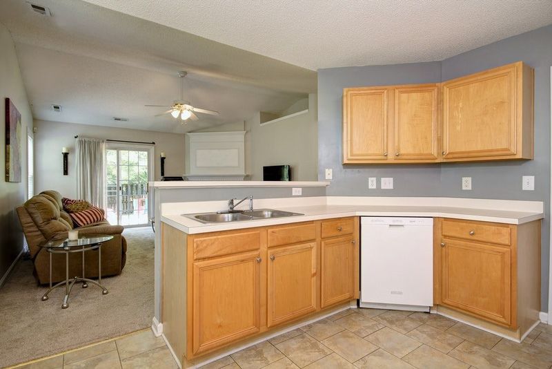 405 Stonecreek Dr, Apex, NC 27539