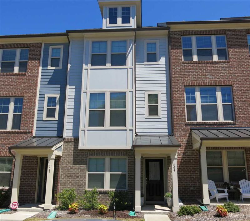 405 Village Commons Ln, Apex, NC 27502