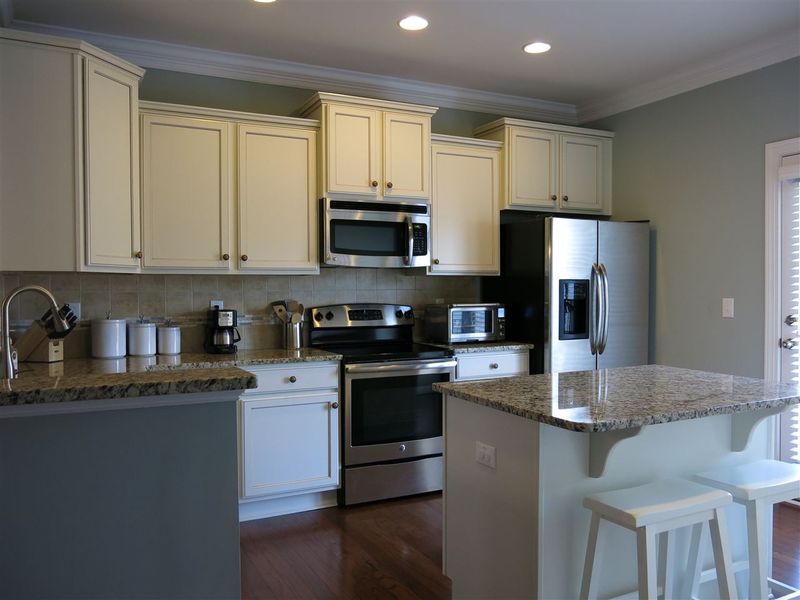 405 Village Commons Ln, Apex, NC 27502