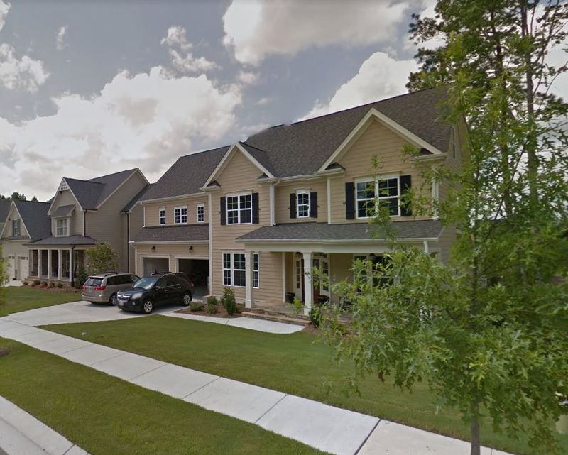 405 Wanderview Ln, Holly Springs, NC 27540