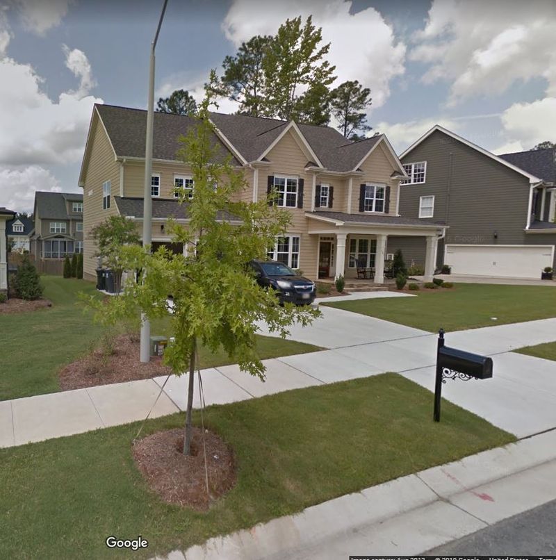 405 Wanderview Ln, Holly Springs, NC 27540