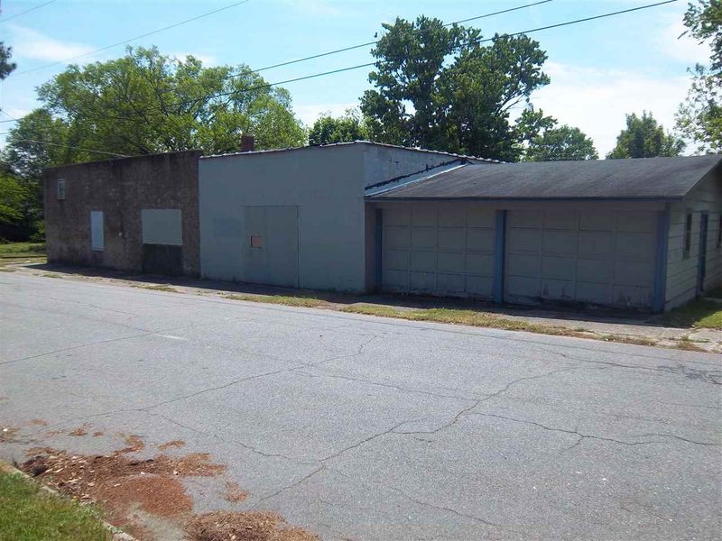 405 W Whitaker St, Clayton, NC 27520