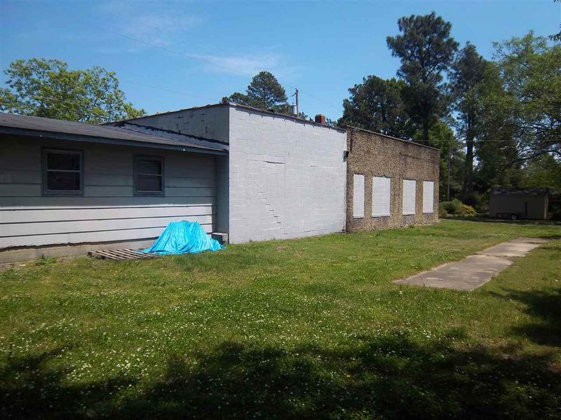 405 W Whitaker St, Clayton, NC 27520