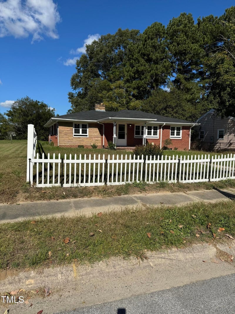 405 Whitfield Dr, Goldsboro, NC 27530