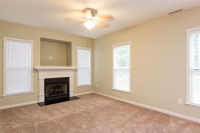 4050 Landover Ln, Raleigh, NC 27616