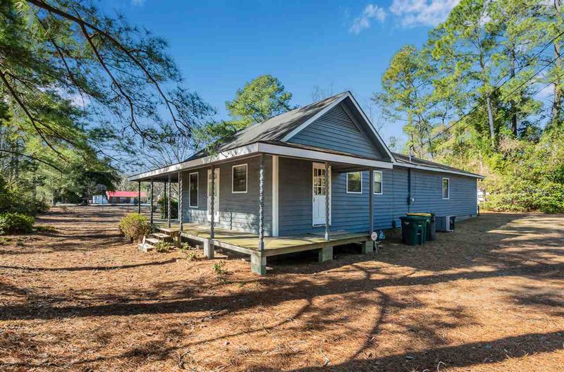 4054 E Cole St, Hope Mills, NC 28348