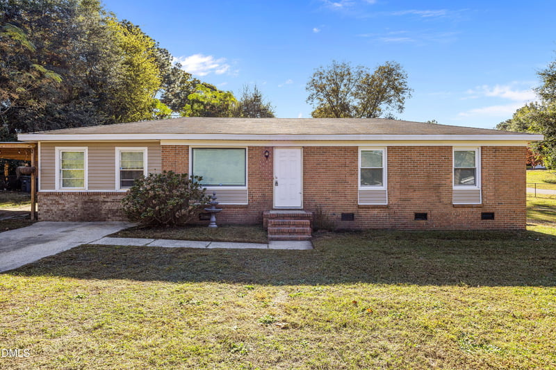 4059 Village Dr, Fayetteville, NC 28304