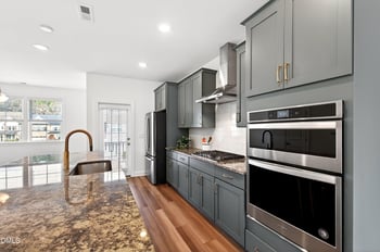 406 Clementine Dr, Cary, NC 27519