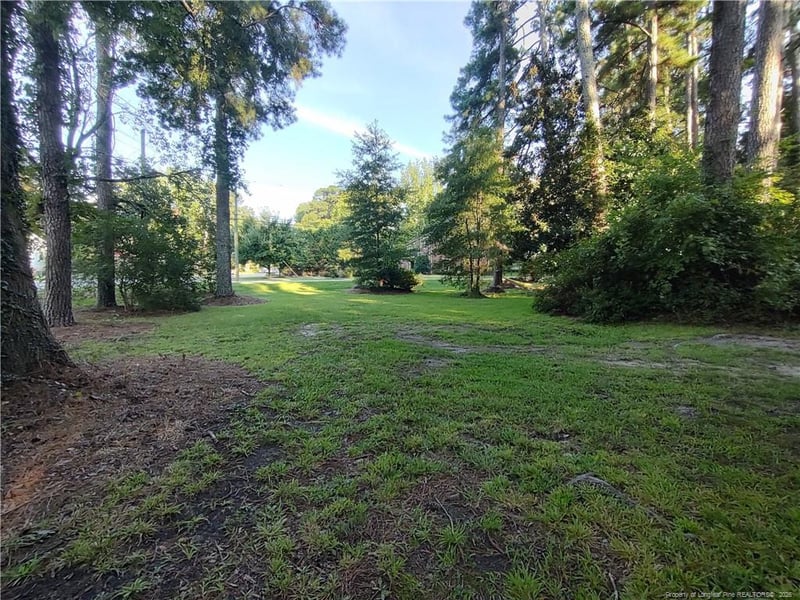 406 Courtland Dr, Sanford, NC 27330