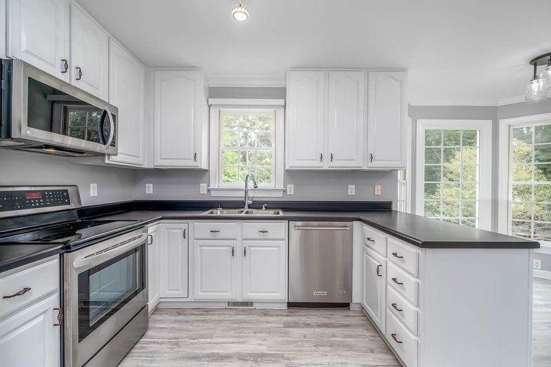 406 S Elm St, Creedmoor, NC 27522