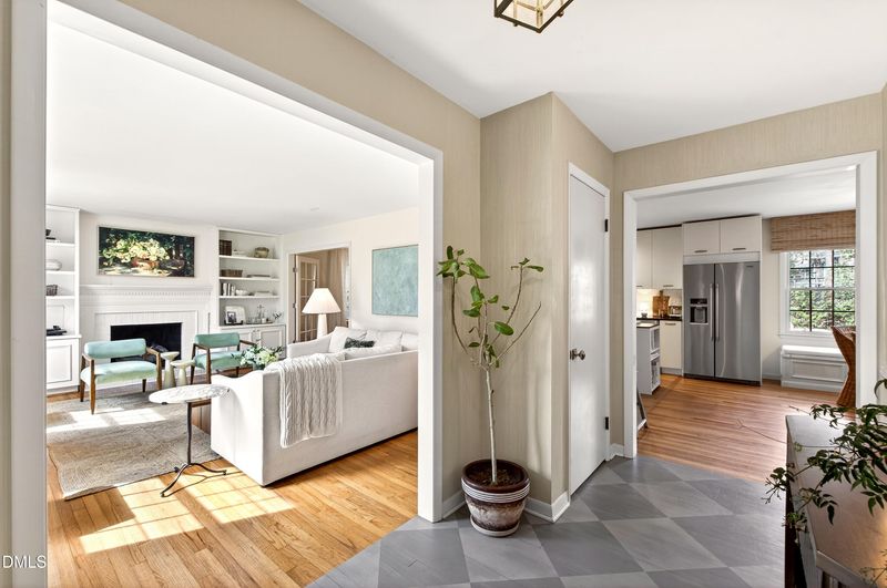 406 N Glen Dr, Raleigh, NC 27609