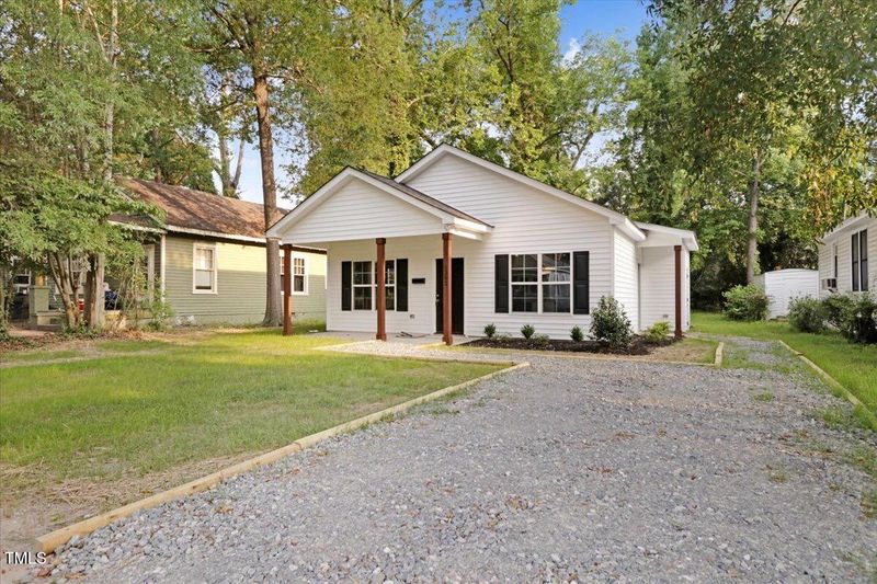 406 W Granville St, Dunn, NC 28334