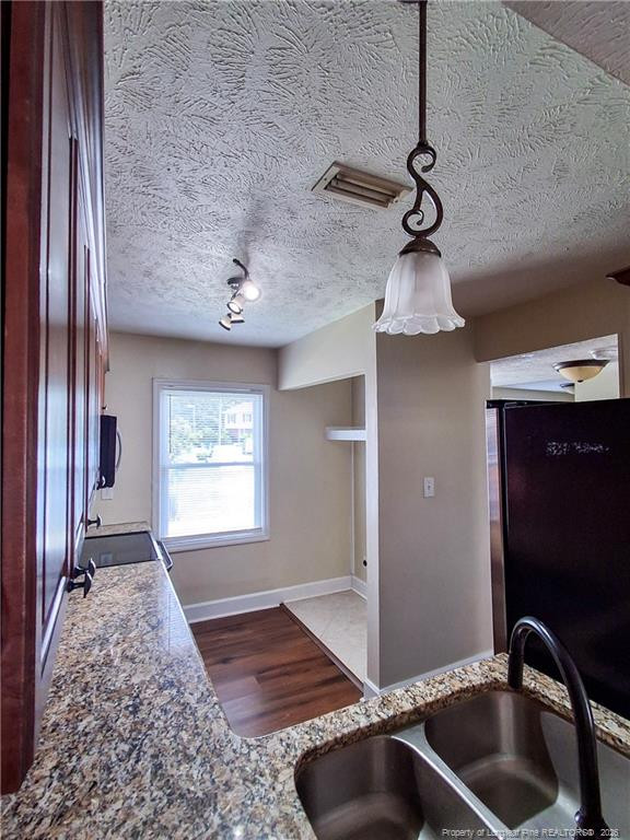 406 Kirkcaldy Ct, Fayetteville, NC 28314