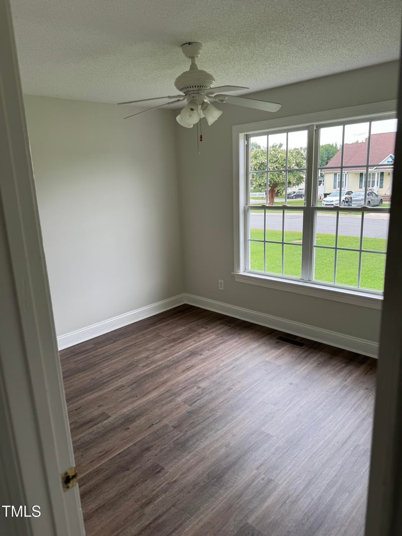 406 Landing Place Dr, Wendell, NC 27591