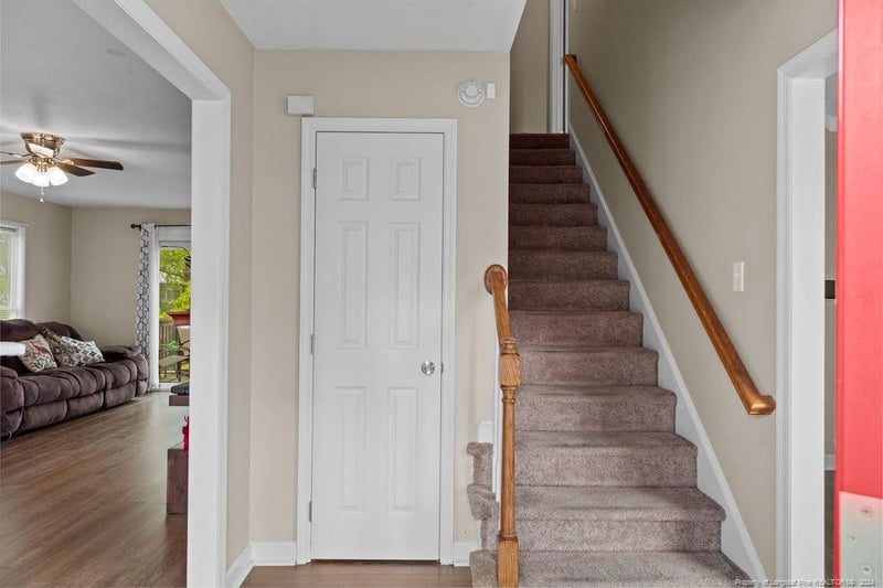 406 Larchmont Rd, Fayetteville, NC 28311
