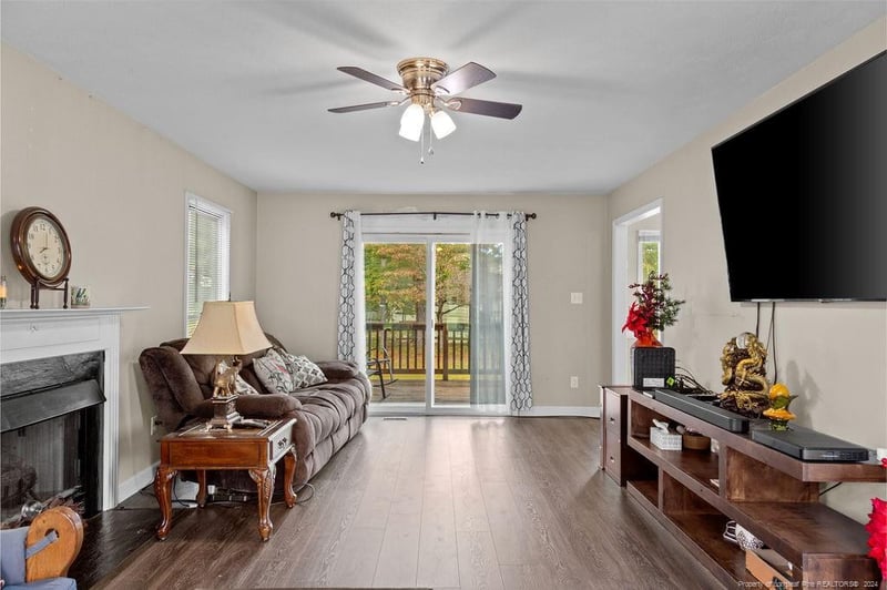 406 Larchmont Rd, Fayetteville, NC 28311