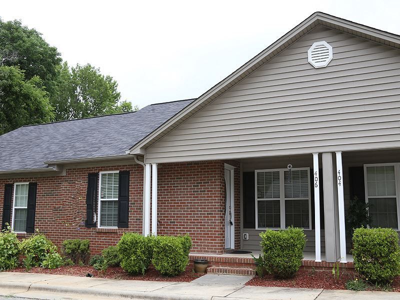 406 Mckinley Ct, Mebane, NC 27302