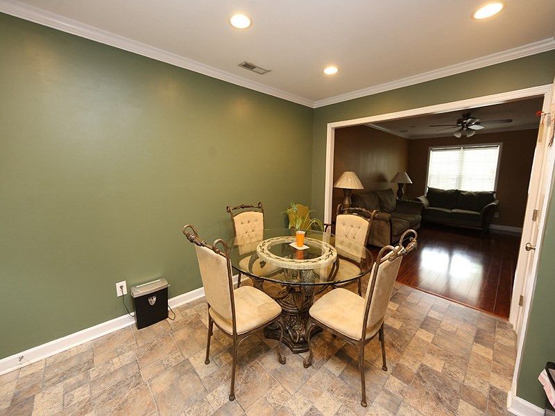406 Mckinley Ct, Mebane, NC 27302