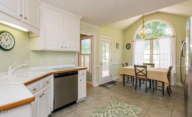 406 Neuse Ridge Dr, Clayton, NC 27527