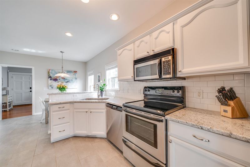 406 Pershing Rd, Raleigh, NC 27608