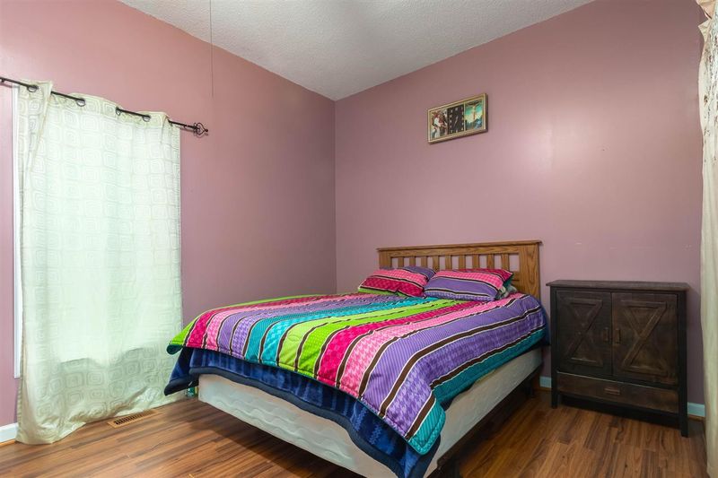 406 Poplar St, Graham, NC 27253