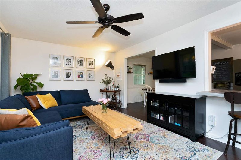 406 Rustic Ridge Rd, Cary, NC 27511