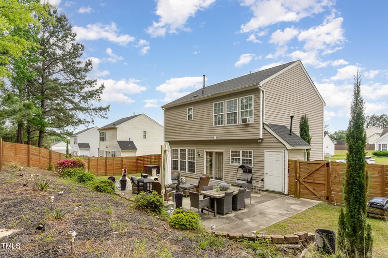 406 Sapphire Dr, Durham, NC 27703
