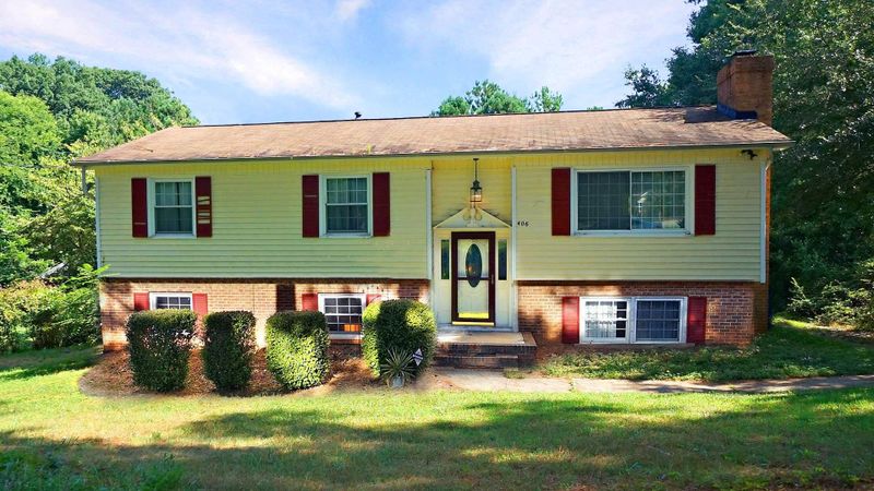 406 Snelling Rd, Raleigh, NC 27609