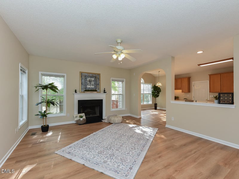 406 Somersview Dr, Chapel Hill, NC 27514