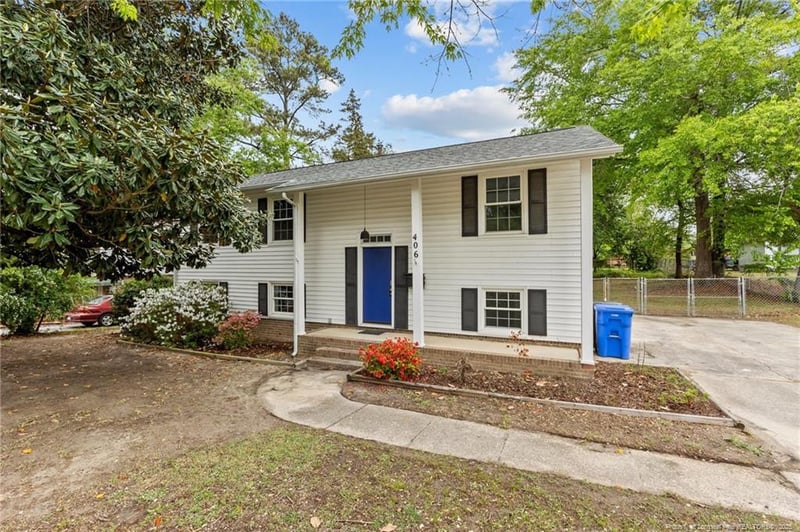 406 Stacy Weaver Dr, Fayetteville, NC 28311