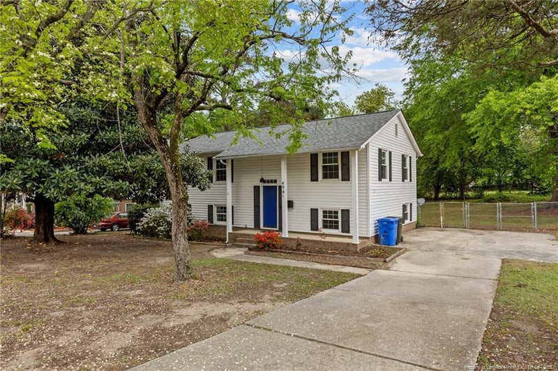 406 Stacy Weaver Dr, Fayetteville, NC 28311
