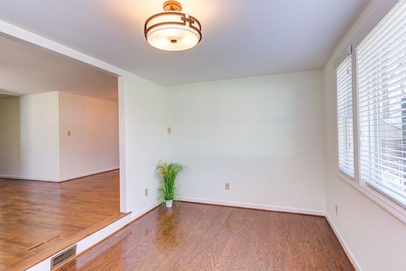 406 Walnut St, Chapel Hill, NC 27517