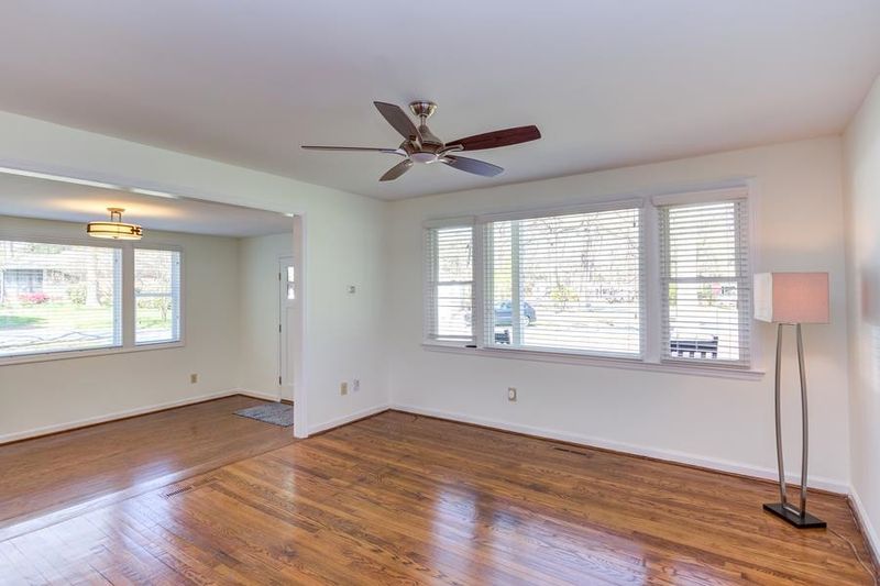 406 Walnut St, Chapel Hill, NC 27517