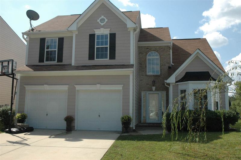 406 N Waters Edge Dr, Durham, NC 27703