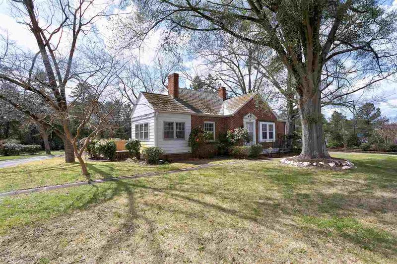 406 E Williams St, Apex, NC 27502