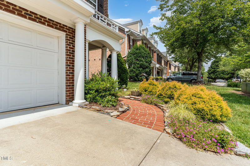 4060 Barton Park Pl, Raleigh, NC 27613