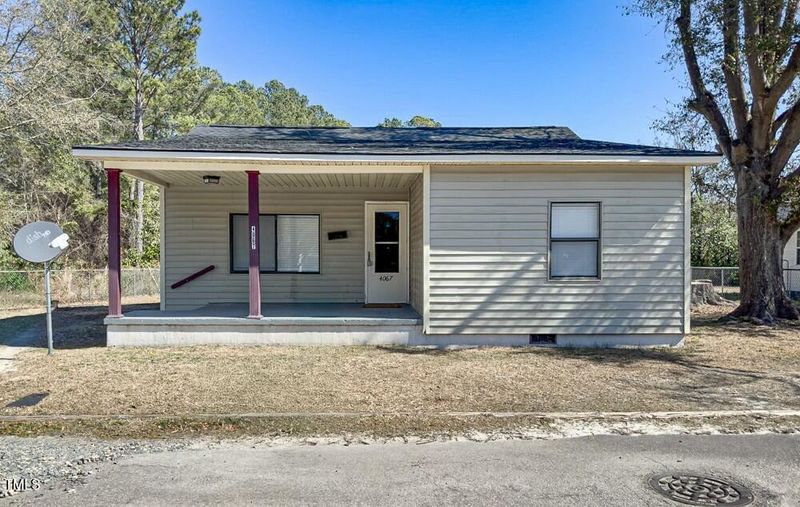 4067 Porter St, Hope Mills, NC 28348