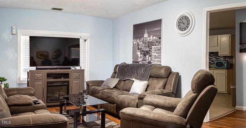 4067 Porter St, Hope Mills, NC 28348