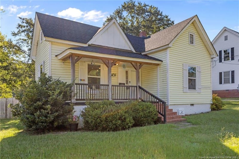 407 14th St, Erwin, NC 28339