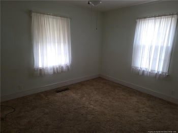 407 407 North Edinborough St, Red Springs, NC 28377