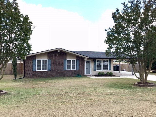 407 A St, Erwin, NC 28334