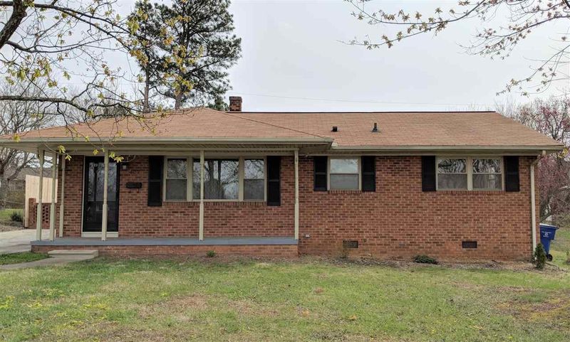 407 Ashburn St, Graham, NC 27253